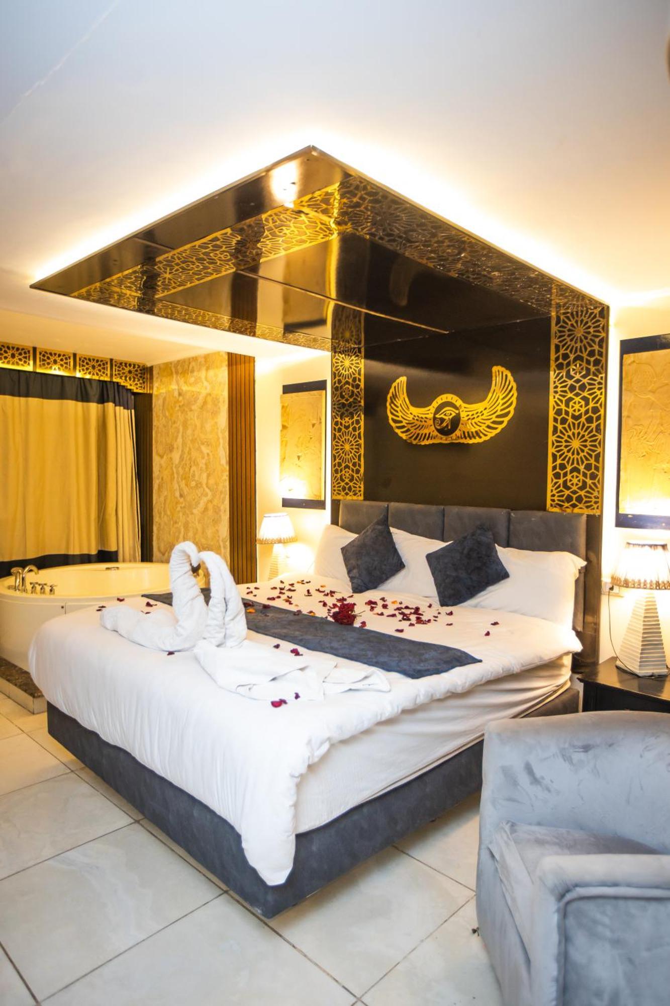 Comfort Giza